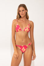 Cargar imagen en el visor de la galería, Model Front: Wednesday In Hawaii By Rio De Sol Bragas Bottom Pua-Guava Waimea
