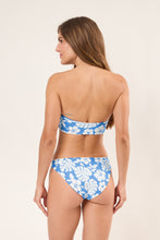 Cargar imagen en el visor de la galería, Model Back: Wednesday In Hawaii By Rio De Sol Bragas Bottom Pua-Pacifica Waikiki
