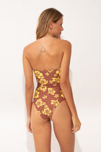 Cargar imagen en el visor de la galería, Model Back: Wednesday In Hawaii By Rio De Sol Una Pieza Pua-Coco-Lilikoi Aloha
