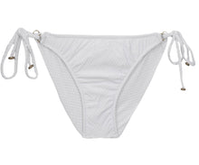 Cargar imagen en el visor de la galería, Model Front: Rio De Sol Bragas Bottom Cloque Branco New Comfort

