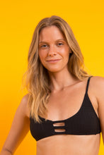 Cargar imagen en el visor de la galería, Image 09: Rio De Sol Sostén Top Bora-Black Bra-Trio

