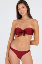 Cargar imagen en el visor de la galería, Gallery: Rio De Sol Conjunto Set Shimmer-Divino Bandeau-Knot Nice-Fio
