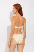 Cargar imagen en el visor de la galería, Model Back: Rio De Sol Bragas Bottom Solar-Off Essential-Comfy

