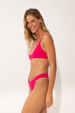 Cargar imagen en el visor de la galería, Image 04: Wednesday In Hawaii By Rio De Sol Sostén Top Guava Hana
