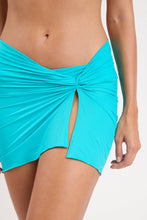 Cargar imagen en el visor de la galería, Image 05: Rio De Sol Falda De Playa Amb-Nannai Skirt Knot
