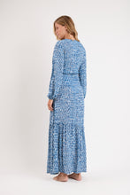 Cargar imagen en el visor de la galería, Model Back: Rio De Sol Vestido De Playa Chuva Long Dress Verona
