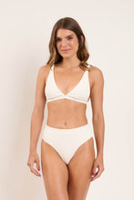 Cargar imagen en el visor de la galería, Model Front: Rio De Sol Conjunto Set Sand-Chantilly Alba Kora
