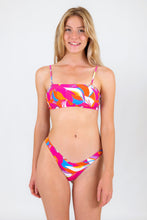 Cargar imagen en el visor de la galería, Model Front: Rio De Sol Bragas Bottom Antelope High-Leg
