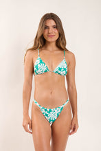 Cargar imagen en el visor de la galería, Model Front: Wednesday In Hawaii By Rio De Sol Bragas Bottom Pua-Valley Waimea
