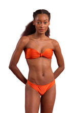 Cargar imagen en el visor de la galería, Image 04: Rio De Sol Sostén Top Paprica Bandeau-Joy
