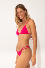 Cargar imagen en el visor de la galería, Image 03: Wednesday In Hawaii By Rio De Sol Conjunto Set Guava Ana Isla
