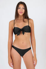 Cargar imagen en el visor de la galería, Model Front: Rio De Sol Bragas Bottom Shimmer-Black Essential

