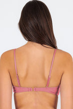 Cargar imagen en el visor de la galería, Image 06: Rio De Sol Sostén Top Shimmer-Confetti Bandeau-Knot
