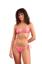 Cargar imagen en el visor de la galería, Model Front: Rio De Sol Sostén Top Shimmer-Confetti Tri-Inv
