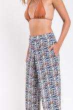 Cargar imagen en el visor de la galería, Image 08: Rio De Sol Pantalones De Playa Ikat Wide Pants
