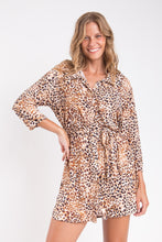 Cargar imagen en el visor de la galería, Gallery: Rio De Sol Vestido Camidero Leopard Chemise
