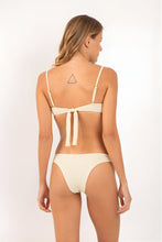 Cargar imagen en el visor de la galería, Model Back: Rio De Sol Conjunto Set Brisa-Offwhite Juliette Essential
