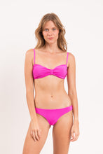 Cargar imagen en el visor de la galería, Model Front: Rio De Sol Bragas Bottom Malibu-Rosa Essential
