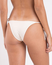 Cargar imagen en el visor de la galería, Bottom Malibu-Natural Lacinho
