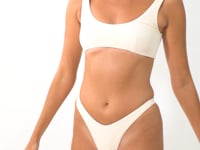 Cargar y reproducir el video en el visor de la galería, Video: Rio De Sol Sostén Top Malibu-Natural Bliss
