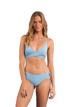 Cargar imagen en el visor de la galería, Model Front: Rio De Sol Bragas Bottom Dots-Sky Madrid
