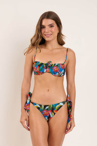 Model Front: Rio De Sol Bragas Bottom Flair Gisele
