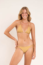 Cargar imagen en el visor de la galería, Model Front: Rio De Sol Bragas Bottom Fluity-Dourado Ibiza-Comfy
