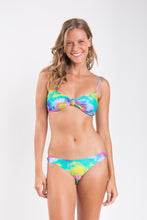 Cargar imagen en el visor de la galería, Model Front: Rio De Sol Bragas Bottom Fusion Essential
