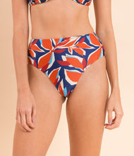 Cargar imagen en el visor de la galería, Image 09: Rio De Sol Bragas Bottom Leaves Hotpants
