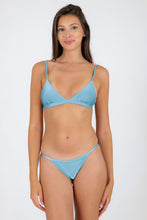 Cargar imagen en el visor de la galería, Model Front: Rio De Sol Bragas Bottom Mirante California
