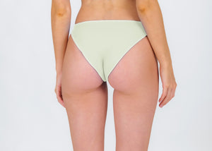 Model Back: Rio De Sol Bragas Bottom Off-White Essential-Comfy