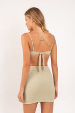 Cargar imagen en el visor de la galería, Model Back: Rio De Sol Falda De Playa Brisa-Pistache Rubi Skirt
