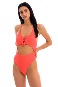 Model Front: Rio De Sol Una Pieza Dots-Tabata Ivy Strap