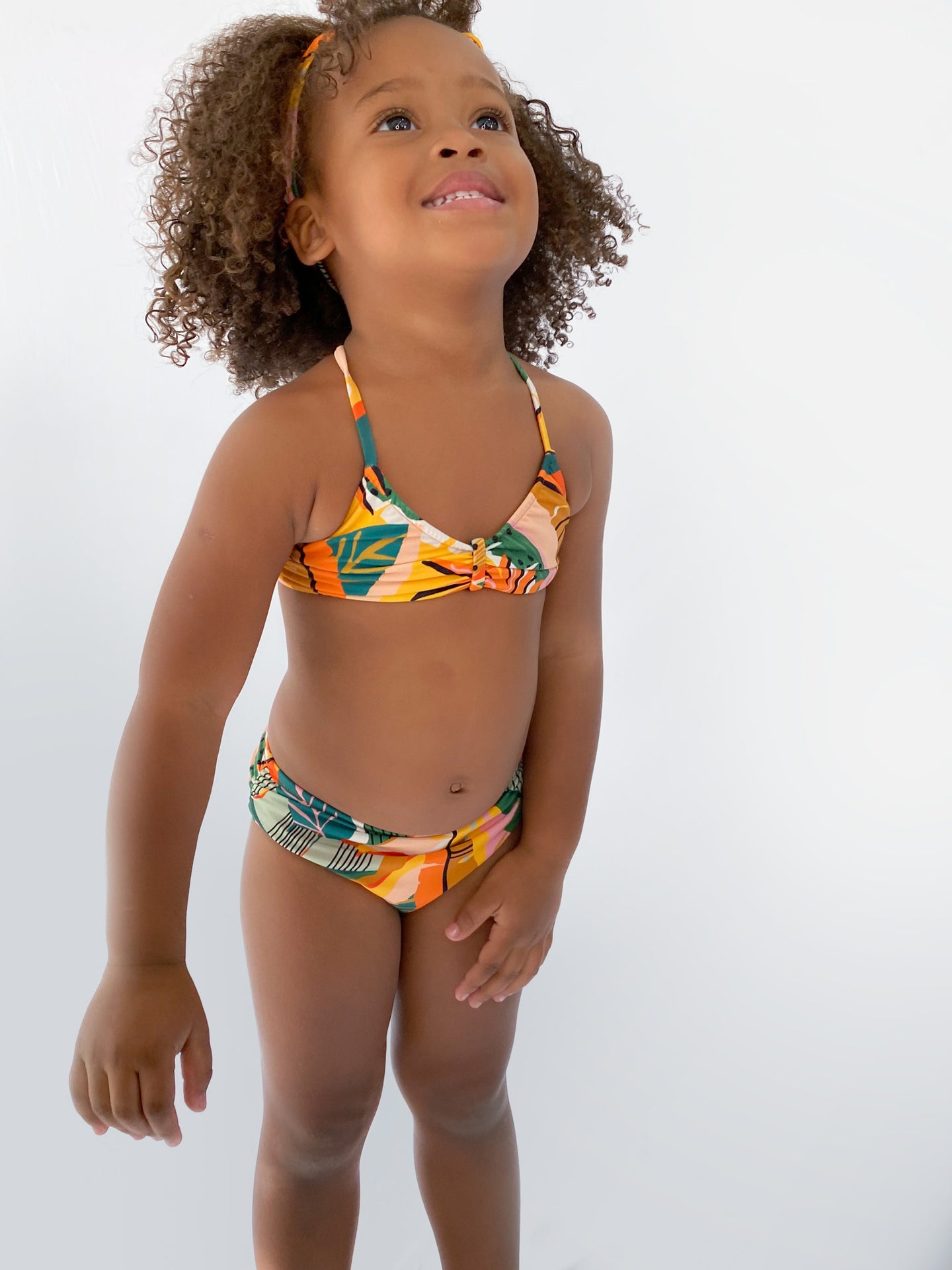 Model Front: Rio De Sol Traje De Baño De Dos Piezas Para Niña El-Arco Kids