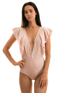 Model Front: Rio De Sol Una Pieza Essence Frill