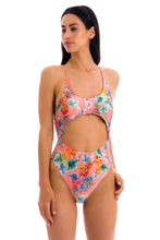 Cargar imagen en el visor de la galería, Model Front: Rio De Sol Una Pieza Frutti Ivy
