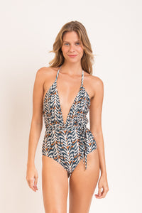 Model Front: Rio De Sol Una Pieza Ikat New Vegas