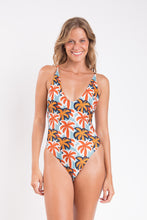 Cargar imagen en el visor de la galería, Model Front: Rio De Sol Una Pieza Kauai Sunny
