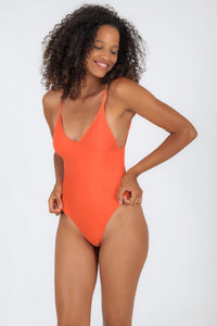 Model Front: Rio De Sol Una Pieza Light-Peach Hype