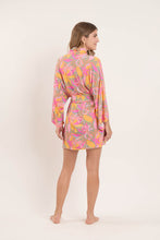 Cargar imagen en el visor de la galería, Model Back: Rio De Sol Vestido De Playa Lyla Kimono
