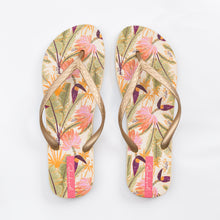 Cargar imagen en el visor de la galería, Product Front: Rio De Sol Chancletas Oasis Slim
