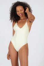 Cargar imagen en el visor de la galería, Model Front: Rio De Sol Una Pieza Off-White Hype

