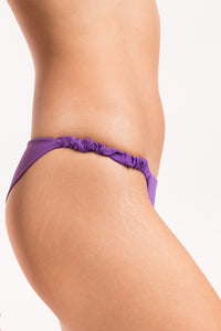 Image 09: Rio De Sol Conjunto Set Amuleto Bandeau-Crispy Cheeky-Crispy