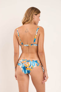 Model Back: Rio De Sol Conjunto Set Azure Alba Madrid