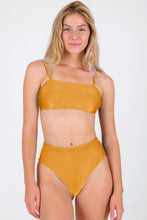 Cargar imagen en el visor de la galería, Gallery: Rio De Sol Conjunto Set Damasco Bandeau-Reto Hotpants
