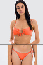Cargar imagen en el visor de la galería, Gallery: Rio De Sol Conjunto Set Light-Peach Mila Ibiza
