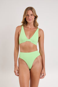 Model Front: Rio De Sol Conjunto Set Sand-Menta Chantal Kora