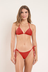 Model Front: Rio De Sol Conjunto Set Shimmer-Liquor Tri-Inv Cheeky-Tie