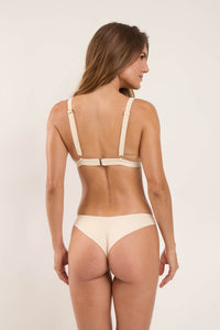 Model Back: Rio De Sol Conjunto Set Touch-Natural Alba Nice