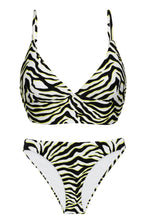 Cargar imagen en el visor de la galería, Product Front: Rio De Sol Conjunto Set Wild-Black Tri-Tank Comfy
